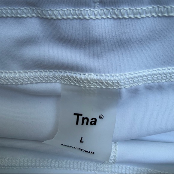 Aritzia TNA White Mini Skirt - Picture 5 of 8